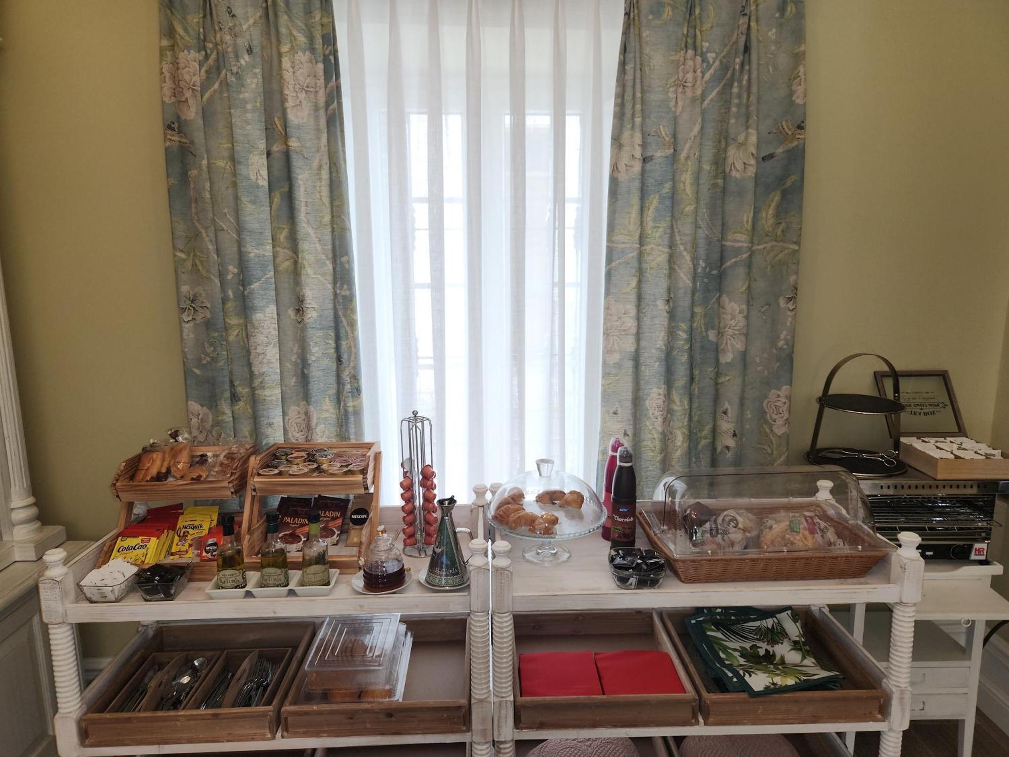 Hotel Boutique Iulia 5 Estrellas Medina de las Torres Zewnętrze zdjęcie