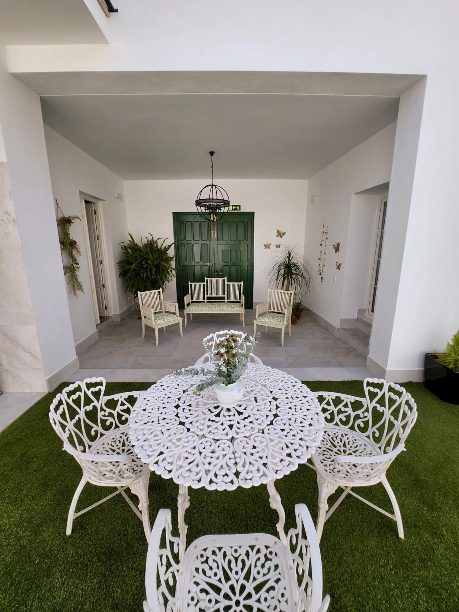 Hotel Boutique Iulia 5 Estrellas Medina de las Torres Zewnętrze zdjęcie