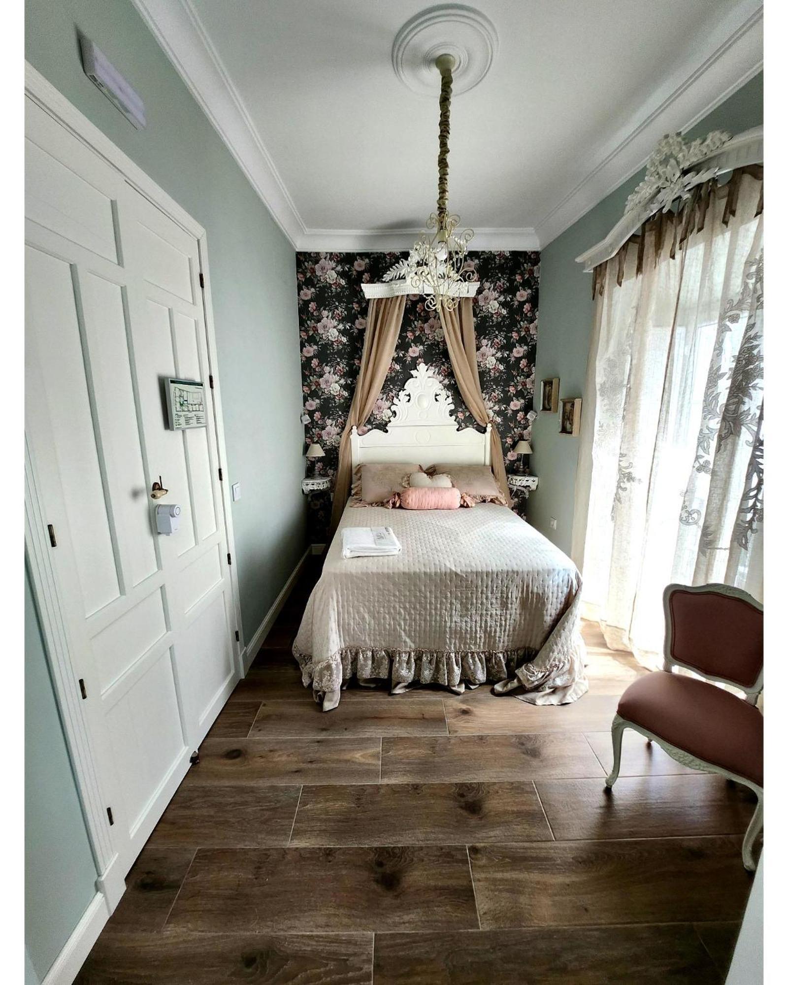 Hotel Boutique Iulia 5 Estrellas Medina de las Torres Zewnętrze zdjęcie